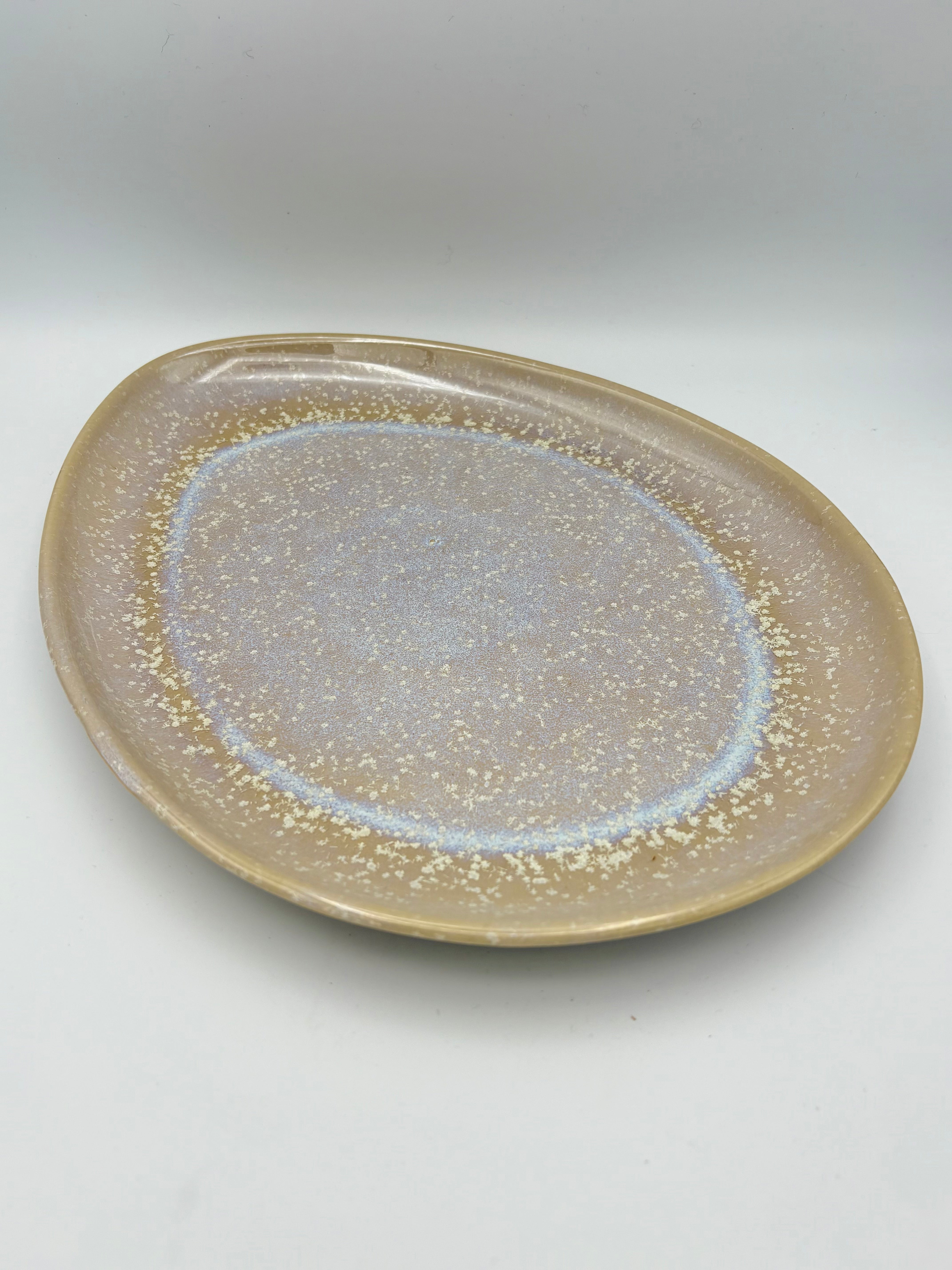 Max‘ ovaler Hauptspeisenteller